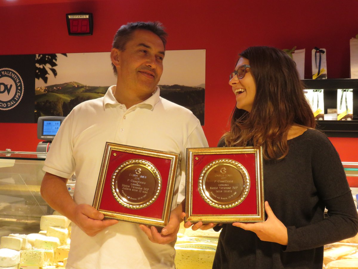 DVcheesemaker's tweet photo. 1mo premio! #caseificio #dallavalentina #veloveronese #lessinia #monteveronese #dop D'allevo 12 mesi e Latte Intero. https://t.co/eQMGeG7Wwt