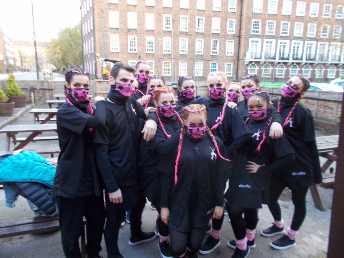 blackhorsestud2's tweet photo. welcoming a welsh dance crew at the hostel, great group !! https://t.co/wvNJhpdlwN