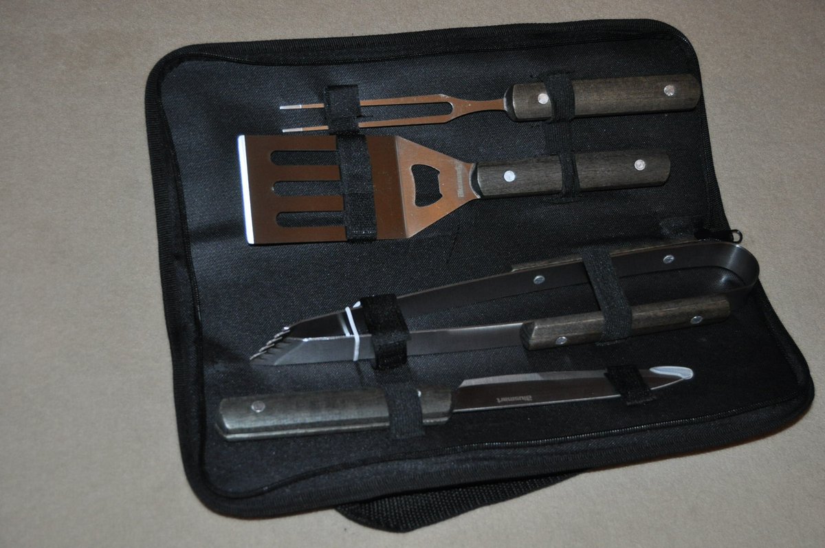 kmueller168320's tweet photo. Vor kurzem habe ich mir zum Eigengebrauch ein Grillbesteck der Marke  Blusmart bei Amazon bestellt, von dem ich hellauf begesitert bin .... https://t.co/FDLJWaDRIo https://t.co/D3UJsS2asP