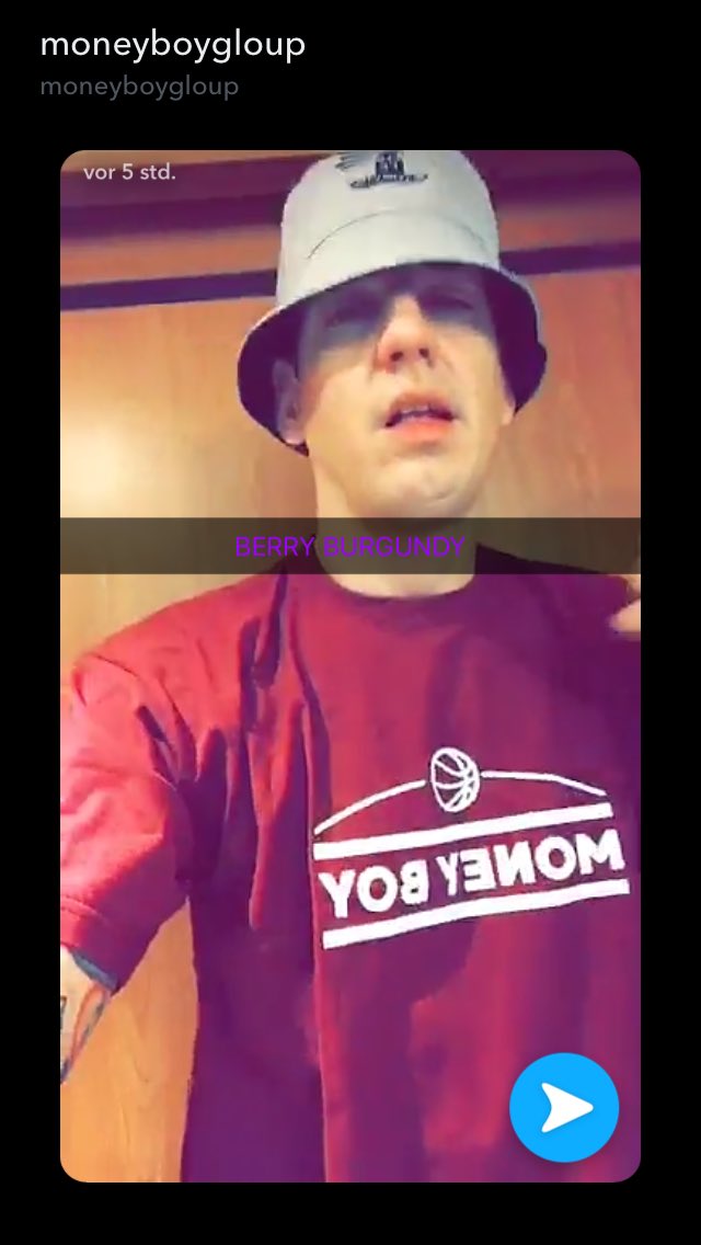codeineRyan's tweet photo. @moneyboyGUDG Nice Collabo mit No Jumper https://t.co/Y5nXpWgigu