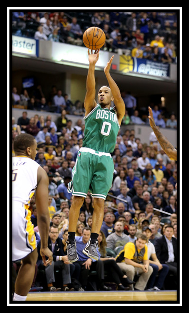  wishes shooting guard Avery Bradley a very happy birthday! 