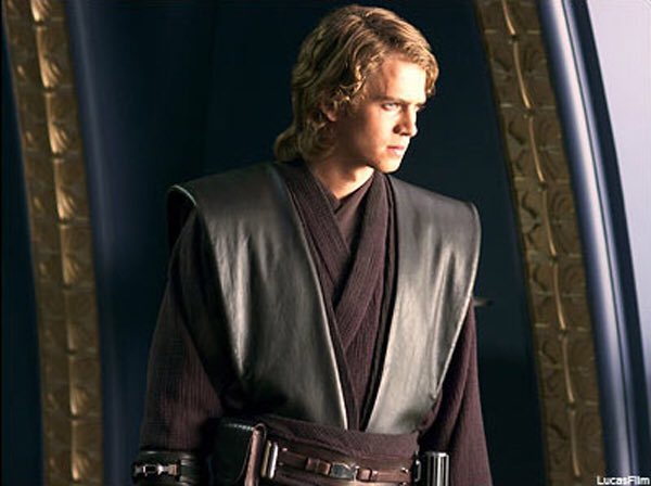 Addicted2SW's tweet photo. Did you know that Hayden gained 24 pounds for his role as Anakin in Revenge of the Sith? #starwars
[Via @sw_holocron] https://t.co/GNjOmu6Edj