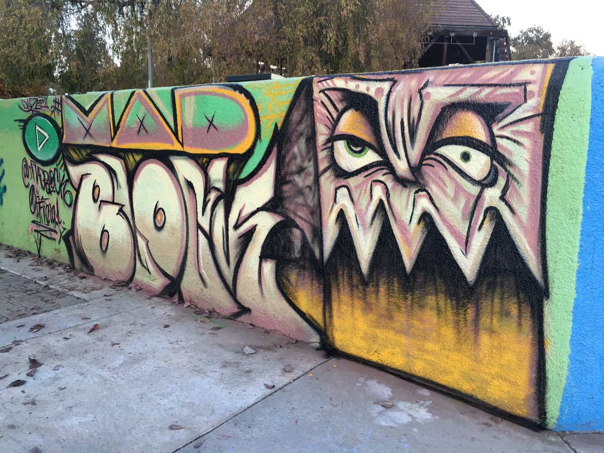 LuckeOne1's tweet photo. Yesterday's paint session with DazeOne Arts / Madblock @ seccombe park in San Bernardino #luckeone #streetart #graffiti #hiphop #710c #seccombe #SB #LA #IE https://t.co/VF9UPR8uos