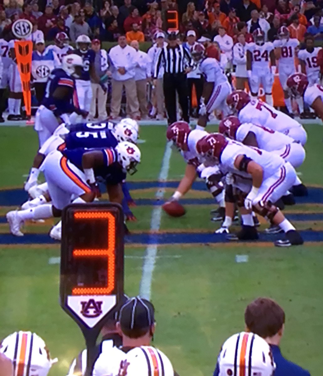 victorygameclks's tweet photo. Victory Game Clocks and eDown at the Iron Bowl! Proud to have both Alabama and Auburn as customers!
#victorygameclocks #edown #everydowncounts https://t.co/4wfjymocY9