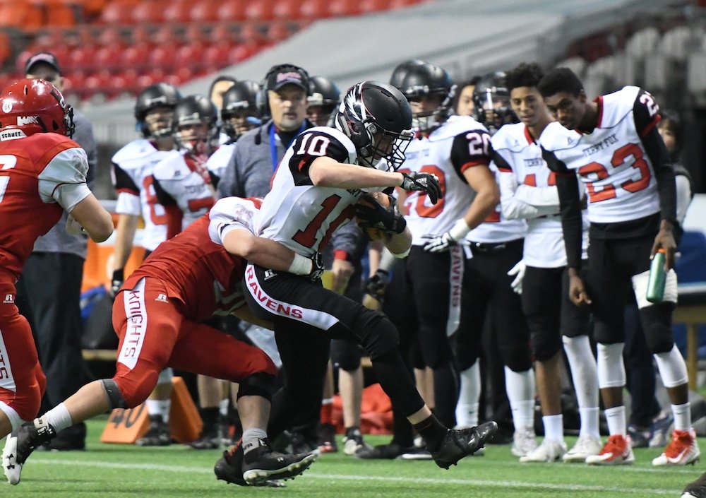 htsumura's tweet photo. Youthful, re-made Terry Fox Ravens stun STM's Knights, PoCo squad has program's first-ever shot as repeat Subway Bowl champs! https://t.co/JVDREvAgb8 @TFSRavens @stmcfootball @HyackFootball @SDSSSundevils @BCHSFB https://t.co/AGBX5Gzoq3