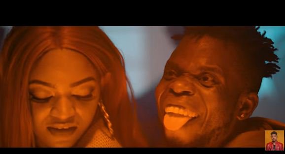 traffik_media's tweet photo. @iamkissdaniel  Seriously Who is this guy? (From Yeba Video) https://t.co/2mTijAgYjh