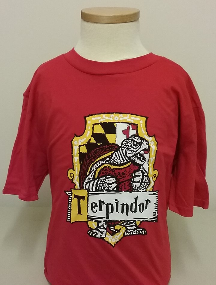UMDArchives's tweet photo. Hey, #HarryPotter fans! Win a cool Terpindor T-shirt from #UMDLibraries & help us finish digitizing the #Diamondback! Contest starts tomorrow! All $100 donors to https://t.co/z6nP24b4A3 automatically entered in drawing to win! #digidbk https://t.co/NkUudGKkxY