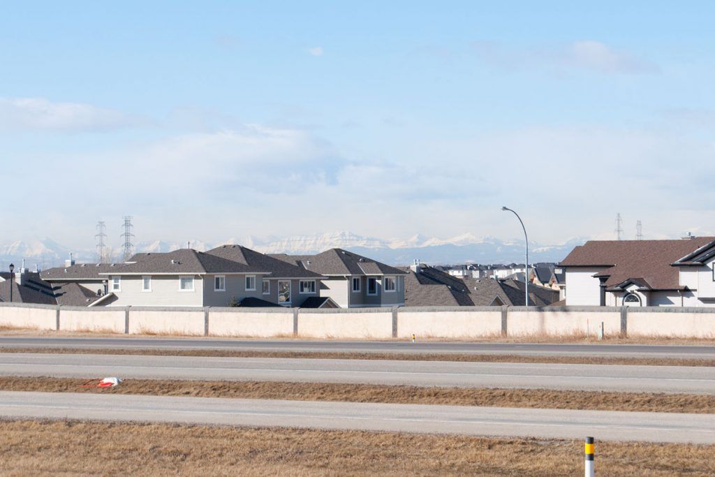 hiacanada's tweet photo. City on the rise - #Chestermere maintains its charm amidst rapid growth and development https://t.co/ivlVP8SyeM #yyc #yycre #realtor @CREBNow https://t.co/PzLui1VuYL