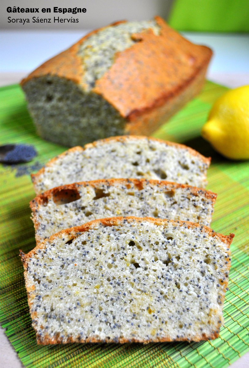 gateauxespagne's tweet photo. Nouvelle #recette 🎉 🎈 Cake citron &amp; pavot 🍰 🍋 Et deux nouvelles à l'intérieur du post !  Je lis la recette ! 👉 https://t.co/byXLhUjtLA 👈 https://t.co/UYjVYdYIsQ