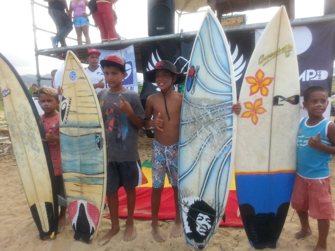 apuertocabello's tweet photo. #PuertoCabello escenario de grande eventos deportivos. Todo un éxito Campeonato de Surf en Waikiki. Gracias al apoyo de nuestro candidato @JCbetancourt72 y @Fundadeporte https://t.co/re5lht21GE