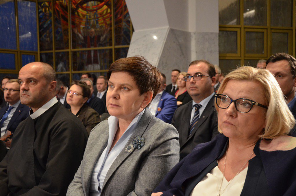 ACJaworski's tweet photo. Dzisiejsza Konferencja #PamiećiNadzieja pokazała prawdę o Polsce i Polakach na arenie międzynarodowej. Wspaniałe świadectwa Ocalałych oraz przedstawicieli rządu Polski i Izraela 🇵🇱🇮🇱 https://t.co/dfEcax9LnK