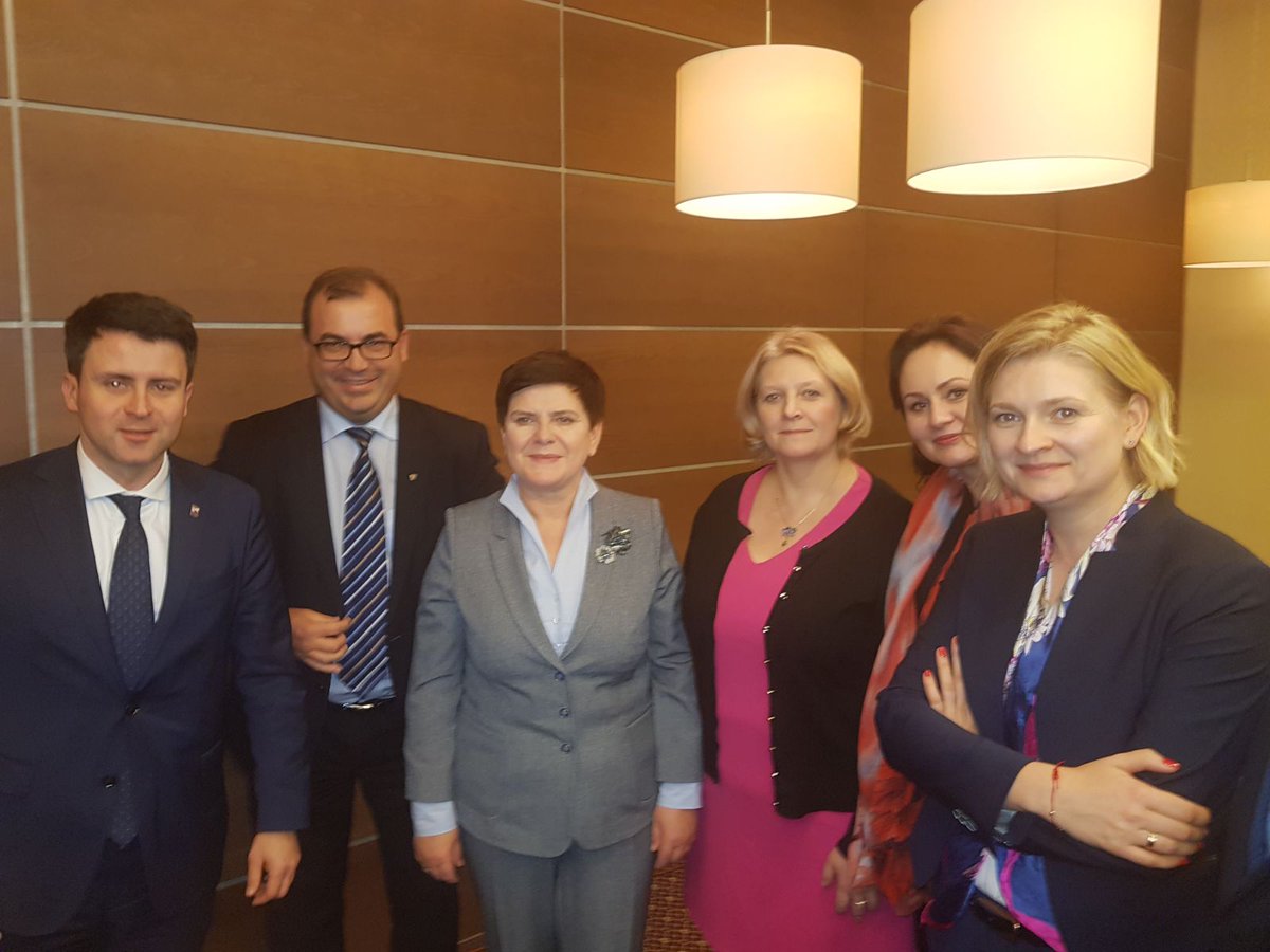ACJaworski's tweet photo. Dzisiejsza Konferencja #PamiećiNadzieja pokazała prawdę o Polsce i Polakach na arenie międzynarodowej. Wspaniałe świadectwa Ocalałych oraz przedstawicieli rządu Polski i Izraela 🇵🇱🇮🇱 https://t.co/dfEcax9LnK