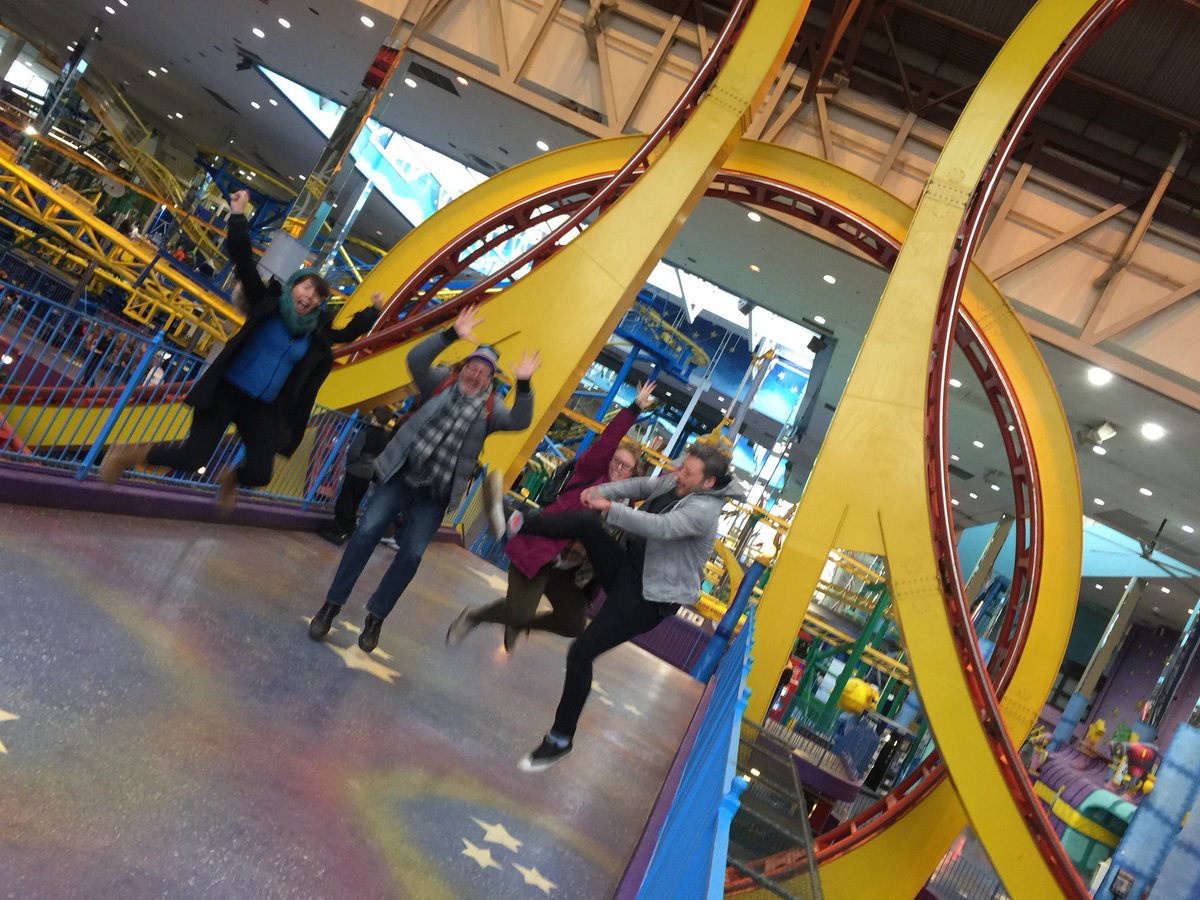 traceydeer's tweet image. Day off from filming #NewConstellations tour in Edmonton so crew and i hit the giant mall! #amusementparkinthemall #bigkids