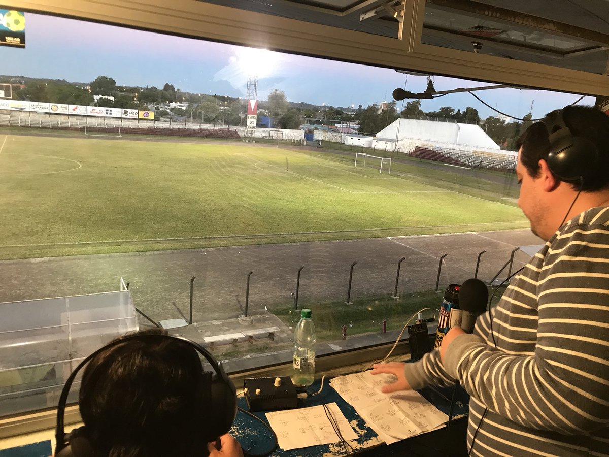 Ya vivis la mega transmisión de Pura Raza Fútbol por Radio Tacuarembó.