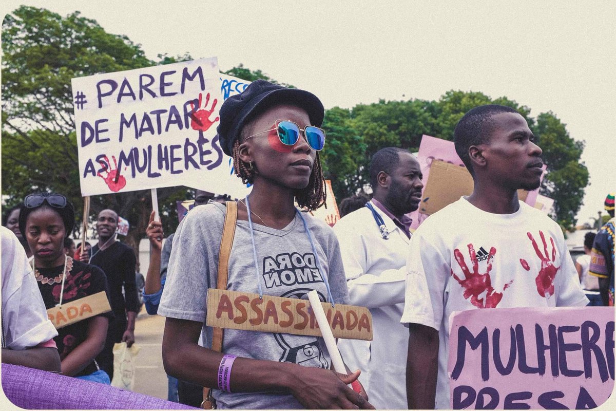 KamyLara1's tweet photo. Dia 25 Luanda marchou pelo fim da violência contra a mulher! #paremdematarasmulheres #ondjangofeminista #feministaangolana https://t.co/9bTqpkallv
