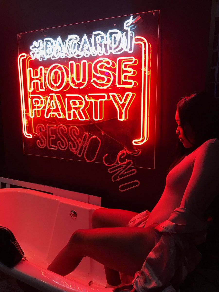 Gabzee_M's tweet photo. #PyjamaParty25nov πΈ https://t.co/GnzGnfezHF