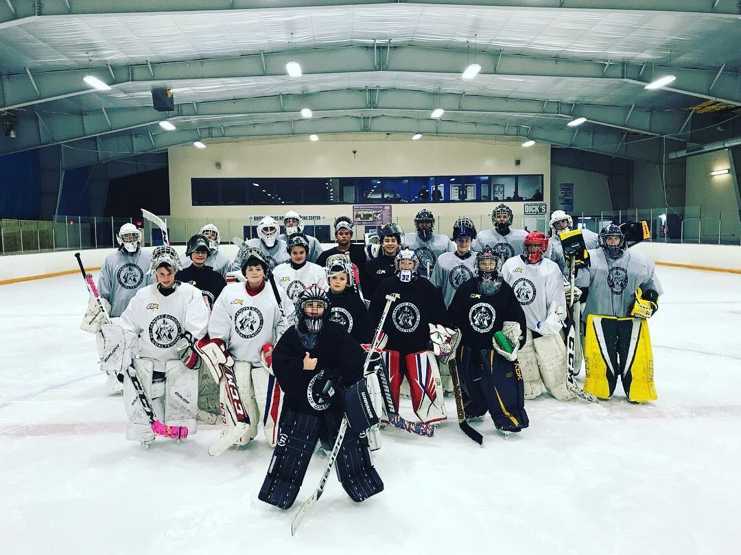 JanoszSoG's tweet photo. Black Friday Clinic. Great session! #janoszgoaltending #fundamentals #edgecontrol #pucktracking #goalieschool https://t.co/Ai2dE2temo