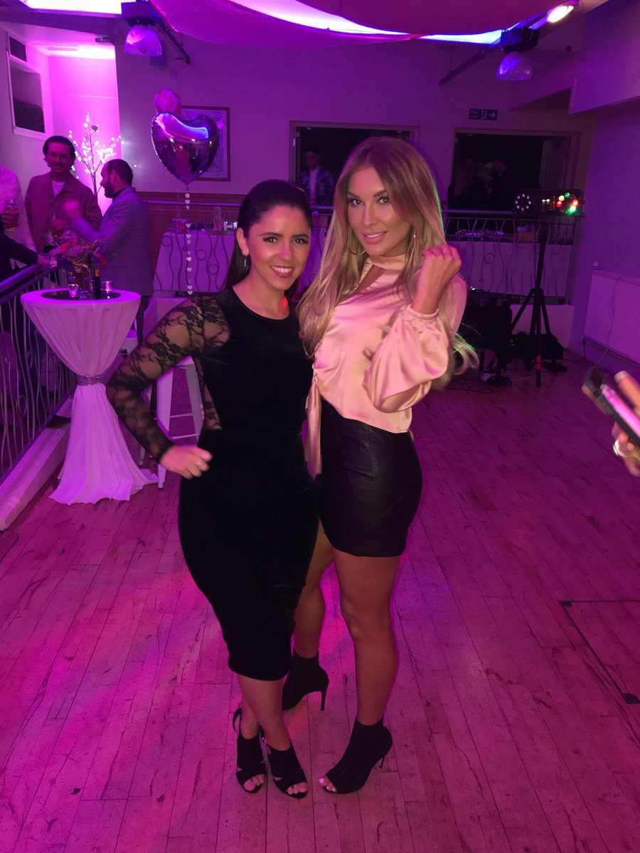 Brrrookelyn's tweet image. Wifey @LailaBarbirou