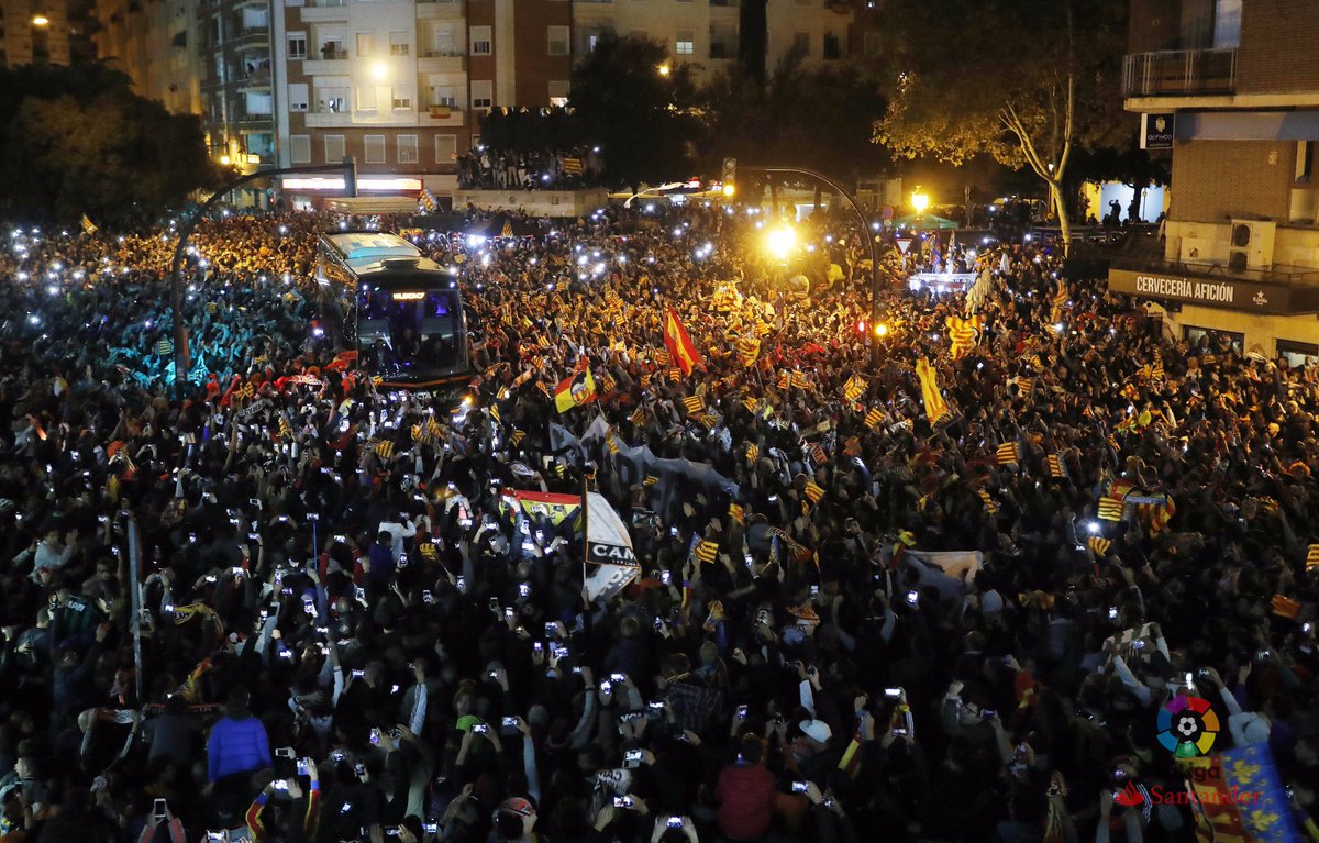LaLigaEN's tweet photo. .@valenciacf_en arrive at Mestalla... 

🚶🚶🚶🚶🚶🚶🚶🚶🚶🚶🚶🚶🚶🚶🚶🚶🚶🚶🚶🚶🚶🚶🚶🚶🚶🚶🚶🚶🚶🚶🚶🚶🚶🚶🚶🚶🚶🚶🚶🚌🚶🚶🚶🚶🚶🚶🚶🚶🚶🚶🚶🚶🚶🚶🚶🚶🚶🚶🚶🚶🚶🚶🚶🚶🚶🚶🚶🚶🚶🚶🚶🚶

#ValenciaBarça https://t.co/vBneTLAMjf