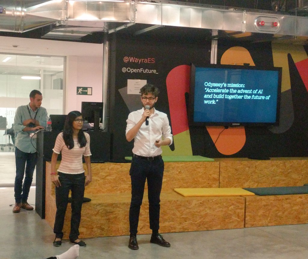 nodosenlared's tweet photo. Equipo Odissey reto Cuatrecasas AI Training #BlockchainTOF @WayraES #AI  #Blockchain #Microtasking #MechanicalTurkforMachineLearning 😉 https://t.co/vCOR1KdYCN