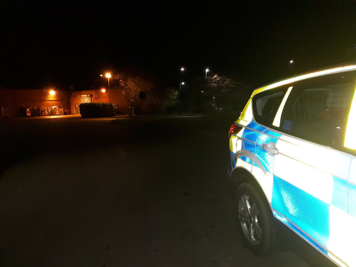 WellesbournCops's tweet image. PCSO BARBER patrolling Loxley Close underpass. Youths spoken too; details taken &amp;amp; moved on #wellesbourne #localpolicing #communitypriorities