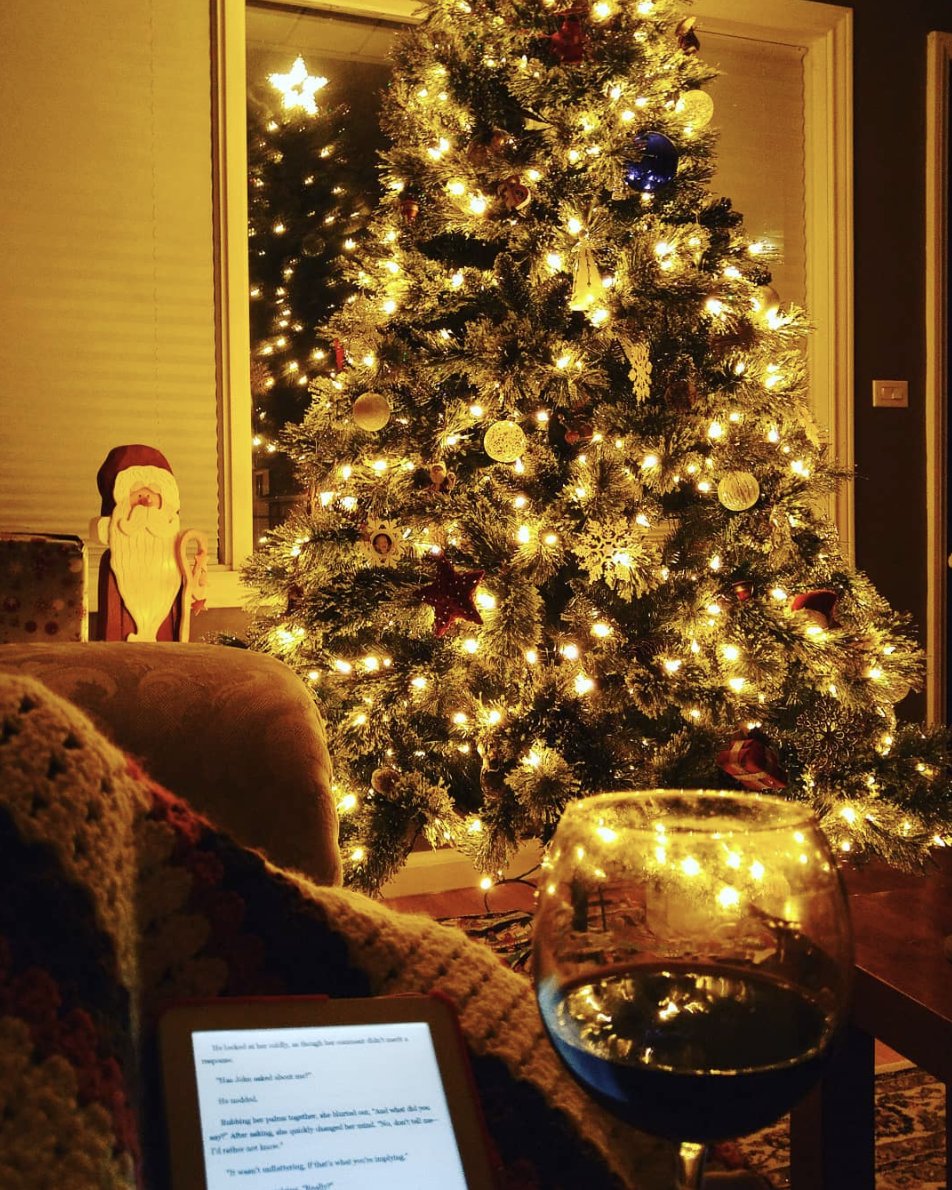 Goodreads tweet media