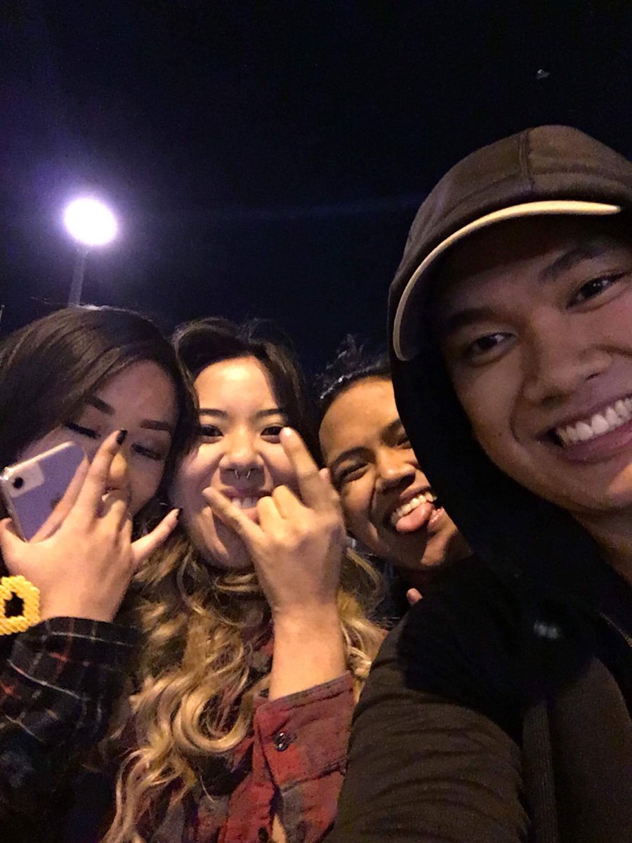 PartyArdi's tweet photo. Very thankful for this fam 🅱️am. They’re making post grad life a lot easier. #StayGassin #🅱️ocklaFam https://t.co/j7RTl8NE6P