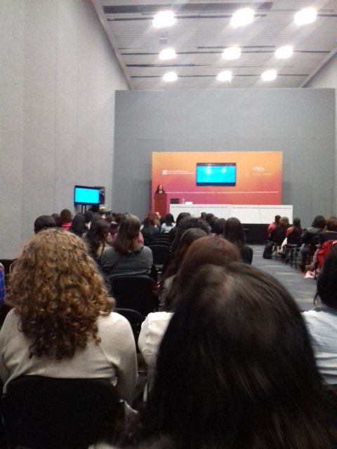 AlejandroPVTrad's tweet photo. La corrección de estilo como campo de profesionalización de traductores. #FILGuadalajara2017 https://t.co/70hxKdh7iA