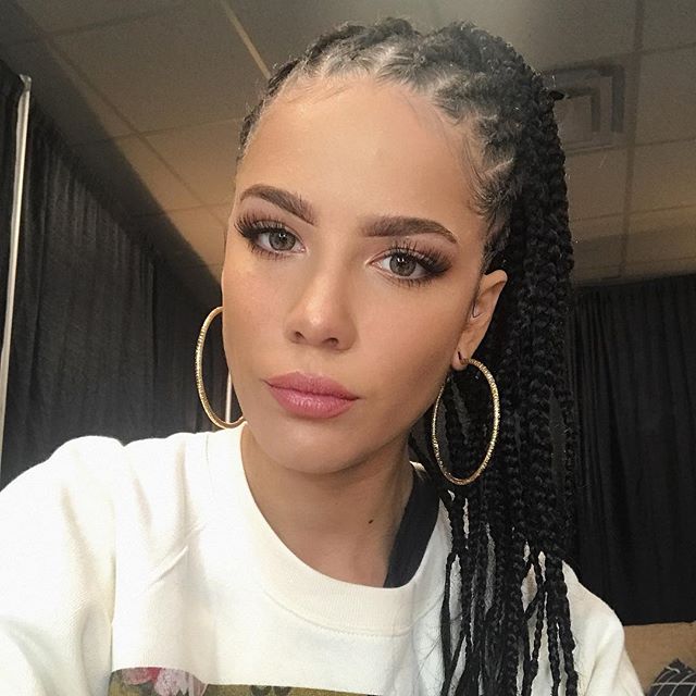 HalsHalsey's tweet photo. Last night of tour, lets goooo!!! 😍 https://t.co/CO0wlU3mDM