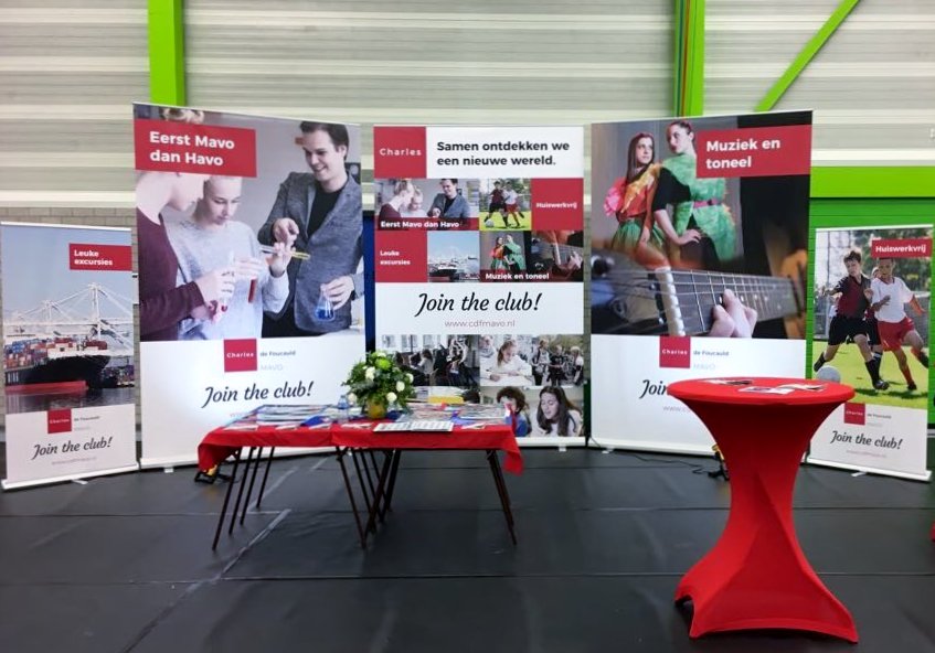 CharlesdeF's tweet photo. De presentatie van de Charles de Foucauld  op de scholenmarkt in Spijkenisse.
Niet geweest? Kijk dan voor informatie op https://t.co/iHiTaqLarv https://t.co/uwKIodtL3t