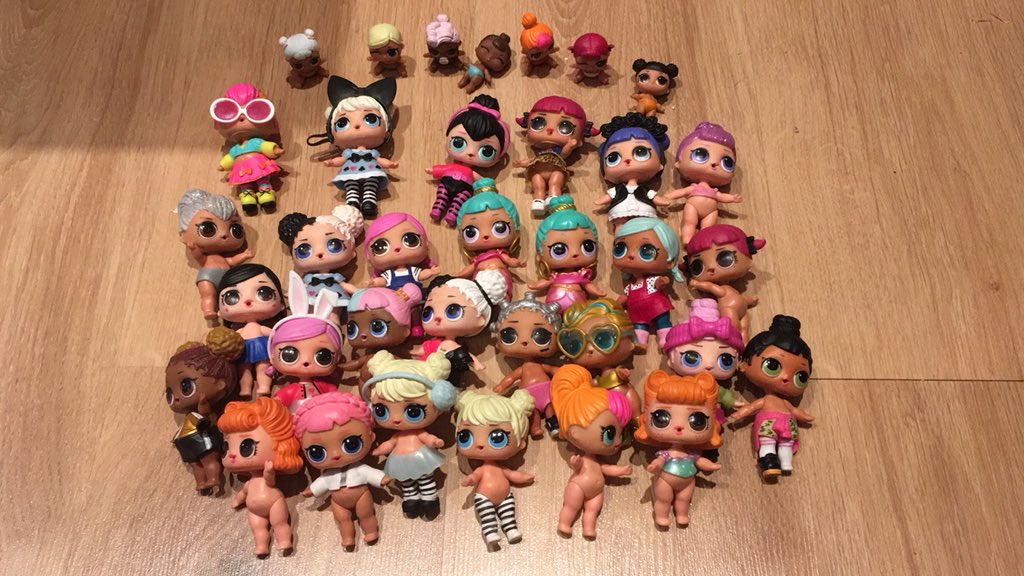 23_vikki's tweet photo. @UnaHealy Yes! Our ever growing collection x https://t.co/OQuERYRJD1