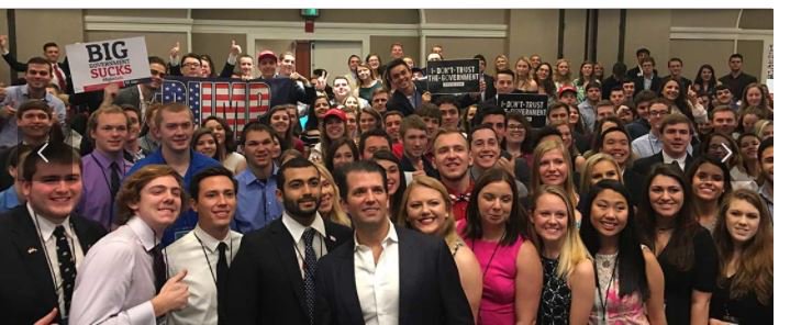  @DonaldJTrumpJr attended last year's Turning Point USA event in '16. Assume he was already at Mar-A-Lago.