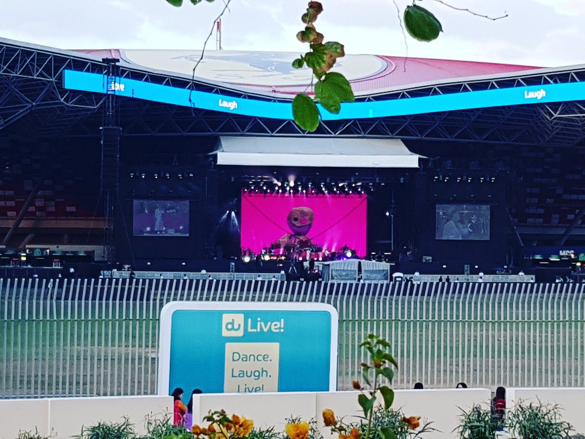 lauzyb's tweet photo. @pinkiesfamily There's a race on?! What race?! #Priorities #PinkAtF1 https://t.co/DNDvyDnrY8