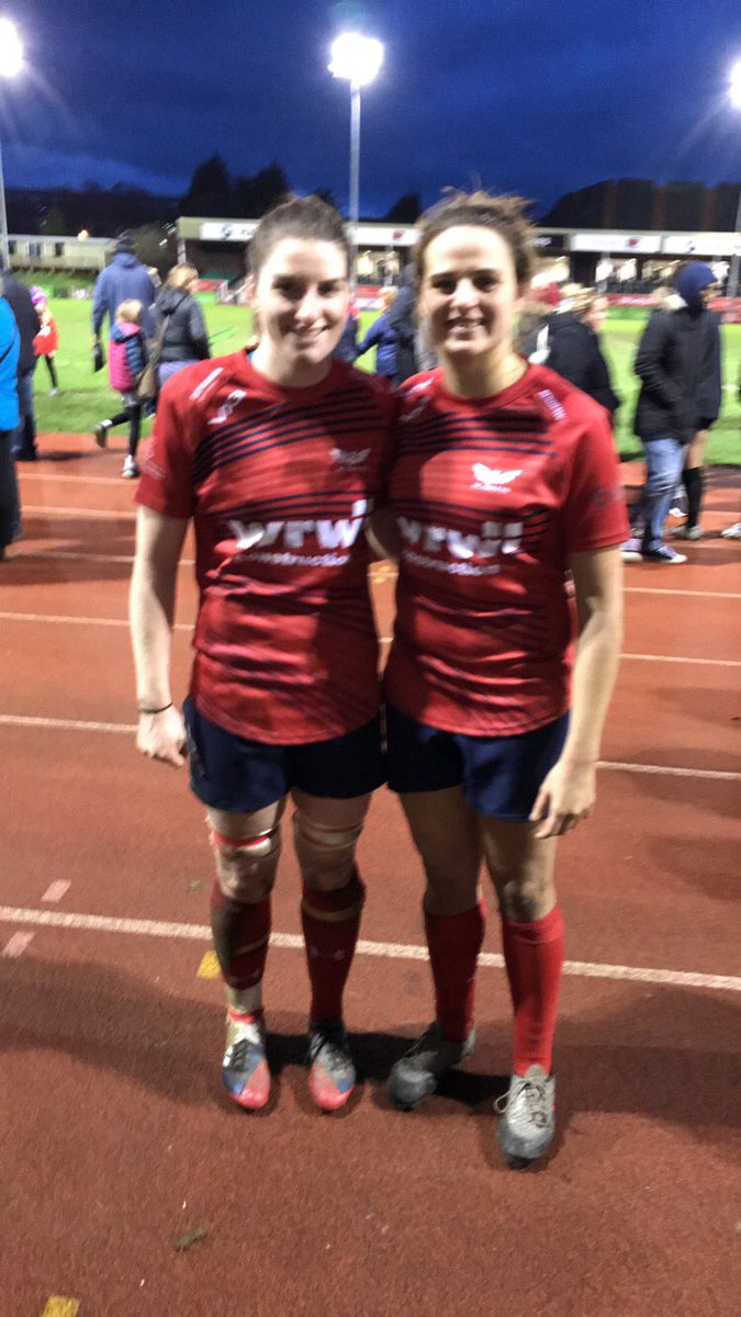 Lowrih15's tweet photo. Long journey to see @PYBPanthers finest in action today with @Scarlets_Ladies. Amazing result for the u18s. Tough game for the seniors, on to the next!! #future #clubtoregional #treck #longestdayever @jodie91evans @NiaElen7 https://t.co/ndb0zQOlzR