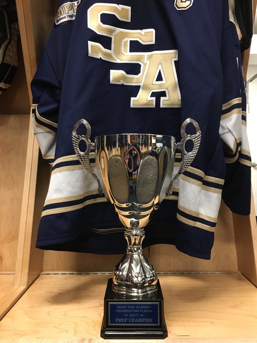 Shady Side Academy boys prep hockey defeats Hoosac School to win the SSA Thanksgiving Classic!
<a href="/ShadySideHockey/">SSA Boys Prep Hockey</a> #ssathanksgivingclassic #windians