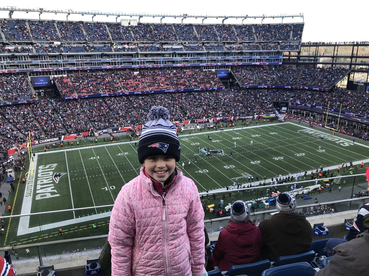 chris_conklin1's tweet photo. #patsgame https://t.co/xKvRUgCzmC