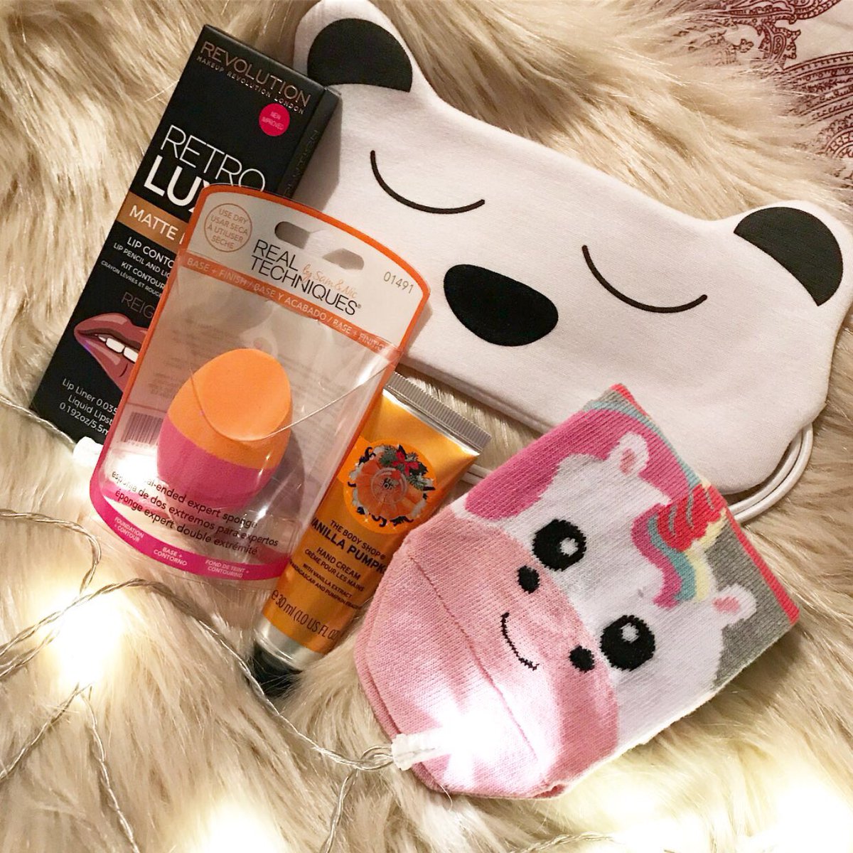 RespirareXO's tweet photo. 1K GIVEAWAY! To enter to win EVERYTHING: 
✨LIKE this tweet
✨RT this tweet
✨FOLLOW me

Good luck everyone! 💜 https://t.co/NpP1kYREtE