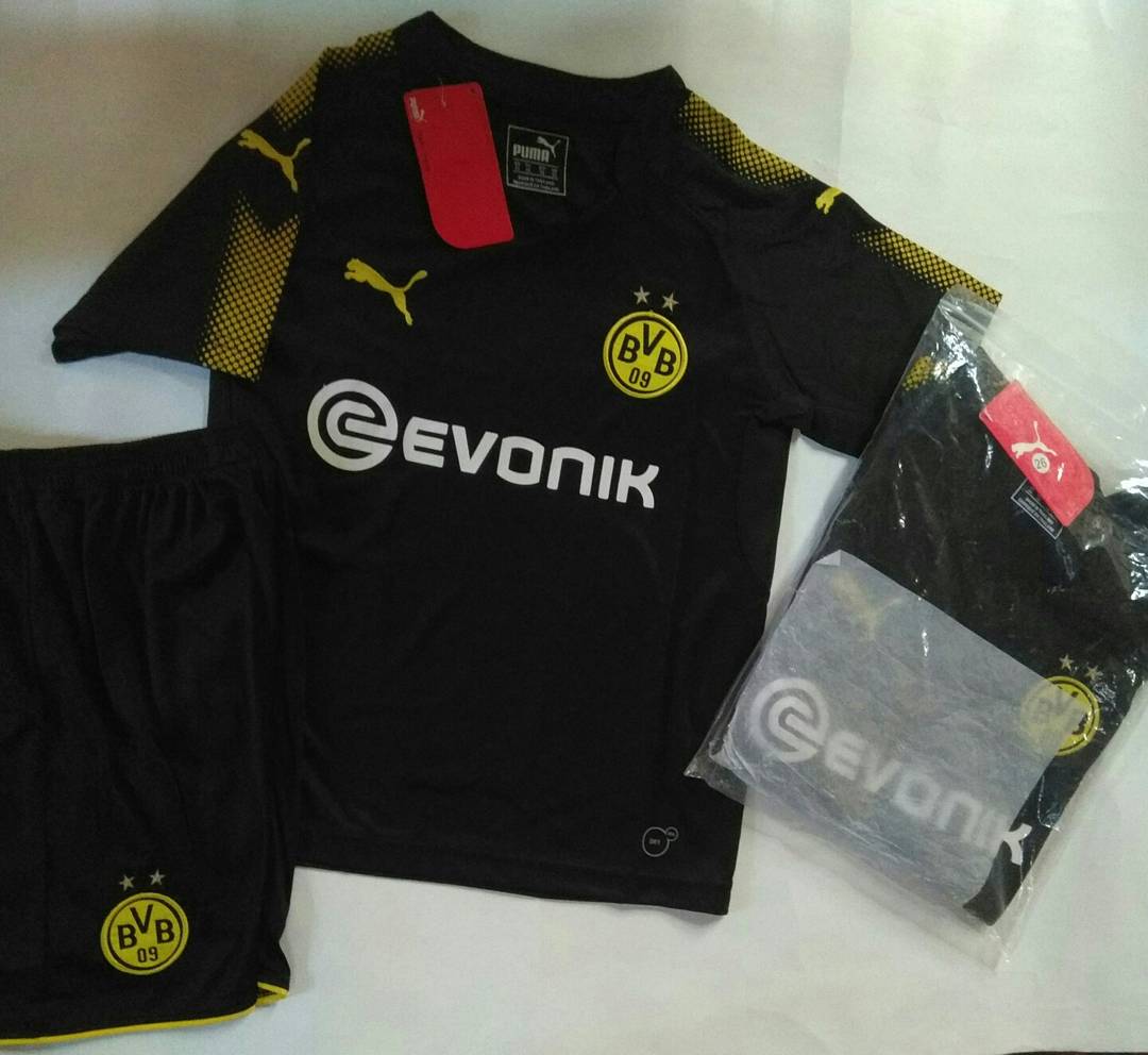 JMCAMISETAS's tweet photo. Borussia Dortmund negra 2018

⏩Disponible para niños tallas 10-12-14-16

💵Solo camiseta 19990
Solo short 9990
Pack 24990

🎁Envíos a todo #Chile, todos los días https://t.co/bNoUiszc9c