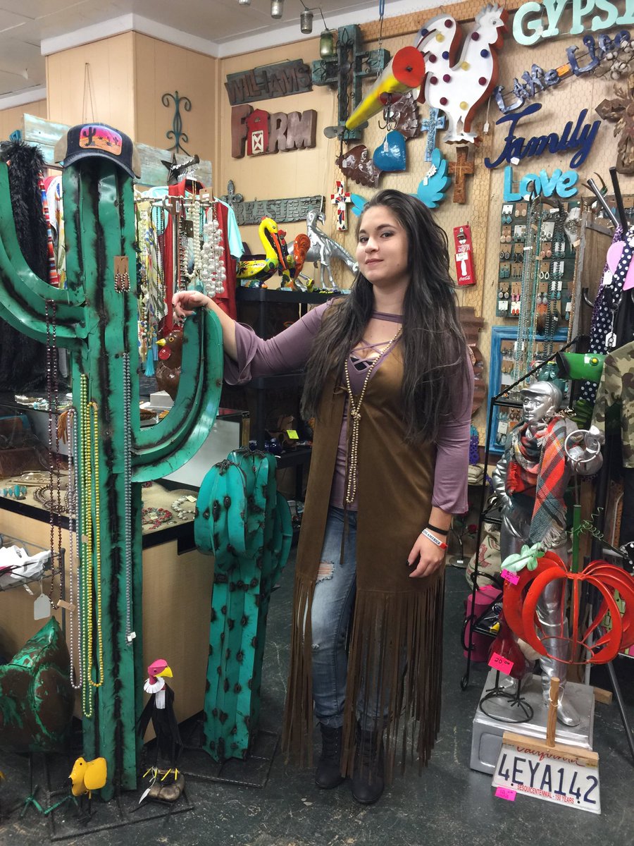 farm_williams's tweet photo. New items weekly 🌵❤️ come by and see us❗️🎅🏻🎅🏻🎅🏻 https://t.co/JaVw0Lp9kj