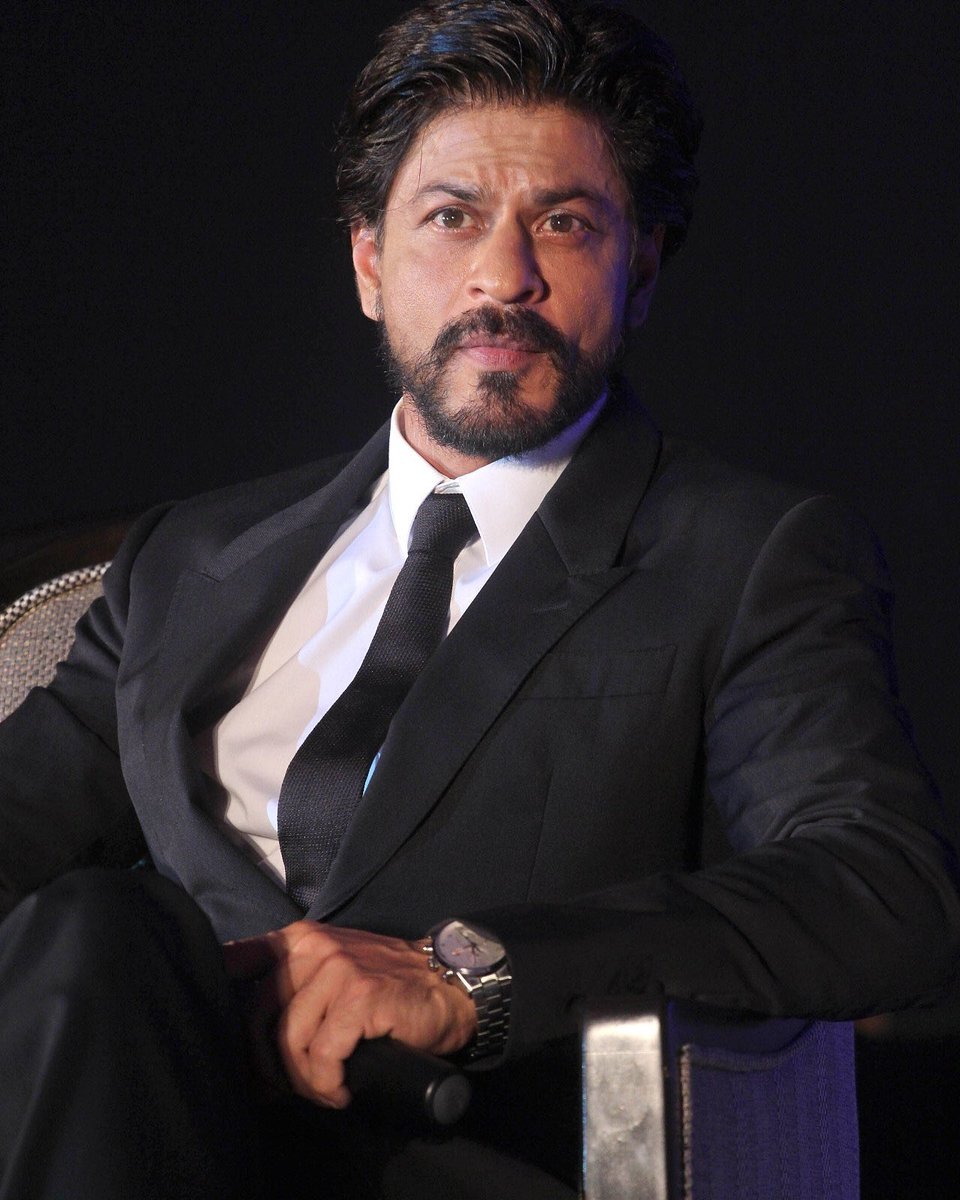 Harshad68071229's tweet photo. #SRK ko GiRaNe ke LiYe PEHLE #SRK JiTNa UnCha UthNa PaDega 😊😀✌

#thisisimpossible 😊😊👍 #Kingkhan 👑 https://t.co/M4o2BYIPD8