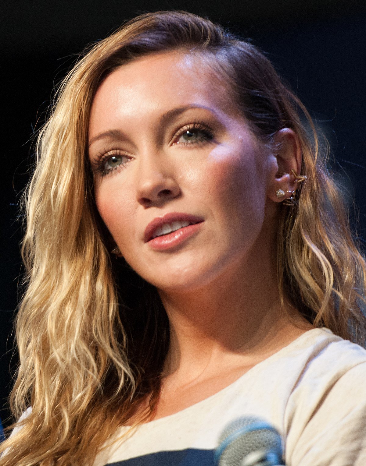 Happy 31st Birthday Katie Cassidy! 