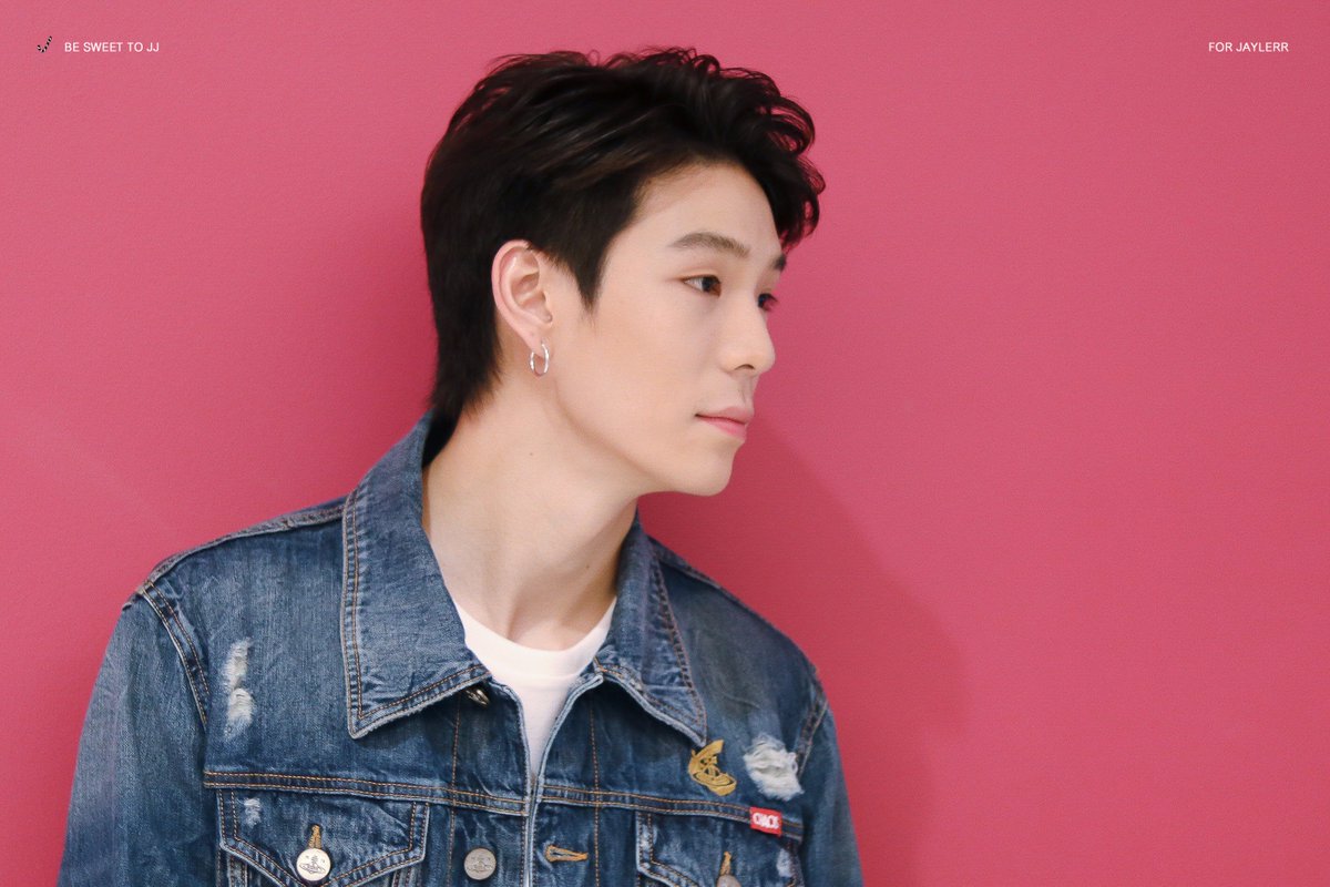 BESWEET0815's tweet photo. 171126 | JJ AT YAMAHA MOTOR FEST ❤️ @JJksnp
#jaylerr
#nadaoartist
#YAMAHAMOTORFEST
#yamahasocietythailand https://t.co/m3E62S52pa