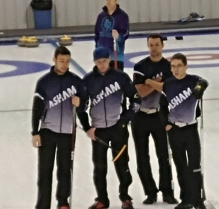 CalvertTeam's tweet photo. Won our morning game in extra end battle. Play #TeamFenson in quarters at 7 pm. Come out or watch Grey Cup or both! #choices #SunovaSpiel #MCT Will likely spend the first half of game debating 3 or 4 down football and the merits of bigger or smaller balls #CFL or #NFL #SkipTalk https://t.co/gfH0UvZVXq