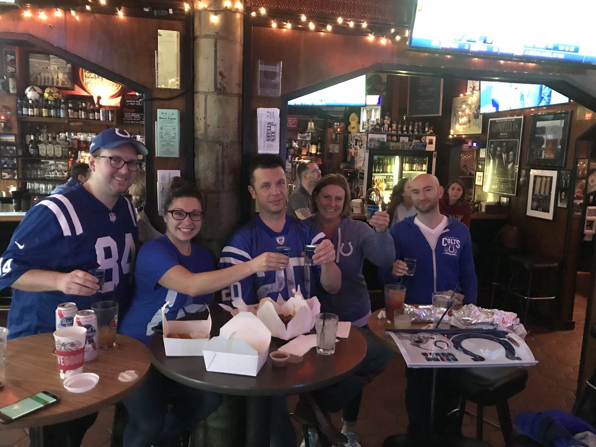 SFColts's tweet photo. Rainy #afcsouth #halftimeshots for @colts #TENvsIND @BusStopBar https://t.co/BAYhcJ8Xag