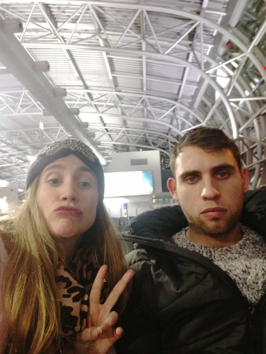 LeirosF's tweet photo. @18abrile @alexrodrigo29 @PakitoLzy @Alvarossorio @waynabox Nos perderemos si @waynabox nos da el premio. Está todo en sus manos #likeawayner https://t.co/MWpL4YJl92