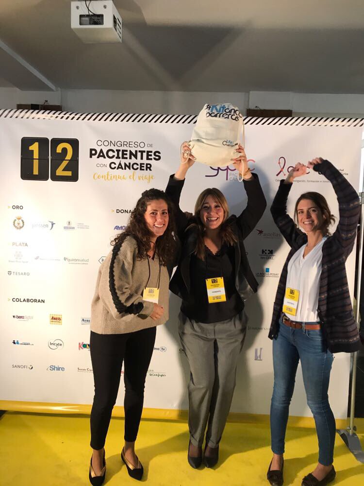 EKDLC_'s tweet photo. 👏🏻Grandísima experiencia hoy en el #12CongresoGEPAC contando la magia de #elkitdelacuestion de la mano 🤝de @JovenesCancer y 🏃🏽‍♂️🏃🏽‍♀️ @AAAcorrelavoz 
Gracias a @GEPAC_  por llevar lejos la voz de los #pacientes y de los #profesionales 
#kitAndobArrerAs #jovenescancer https://t.co/EE3xdYLPAg