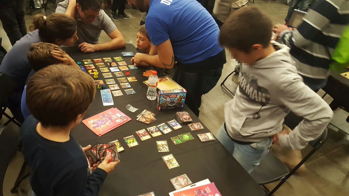 DauFerrat's tweet photo. Los más pequeños disfrutaron mucho este #Dau2017 https://t.co/2ifpcA1sDL