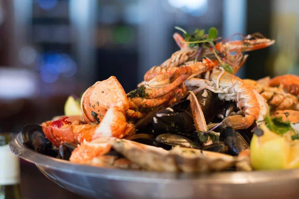 We created a guide of "25 Things to do in #Edinburgh" - obviously, one of which would include eating lots of amazing food! edinbraw.com/things-to-do-i… #EdinBraw #TheBestofEdinburgh