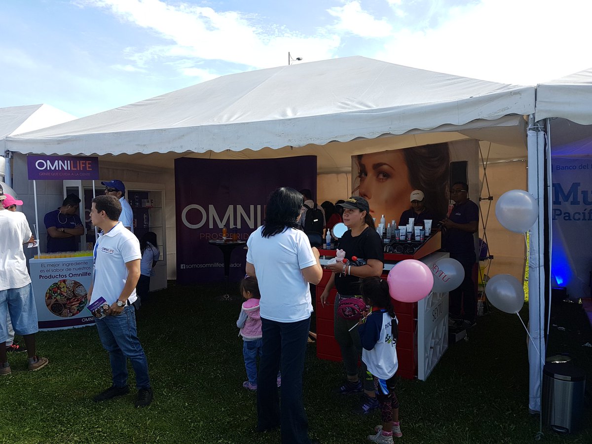 aevdecuador's tweet photo. #Omnilfe presente en el circuito #TodaUnaVida #SinViolenciaEc entregando herramientas efectivas a las mujeres asistentes sobre como acceder a una independencia económica por medio de la #ventadirecta. https://t.co/44qT1qOxoF