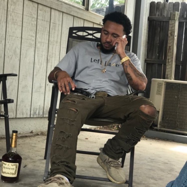 Tyler3zzz's tweet photo. #LongLiveBando .. Missing my Brother #BroGangMoneyGangAlltheSame https://t.co/3QHSb2hASv